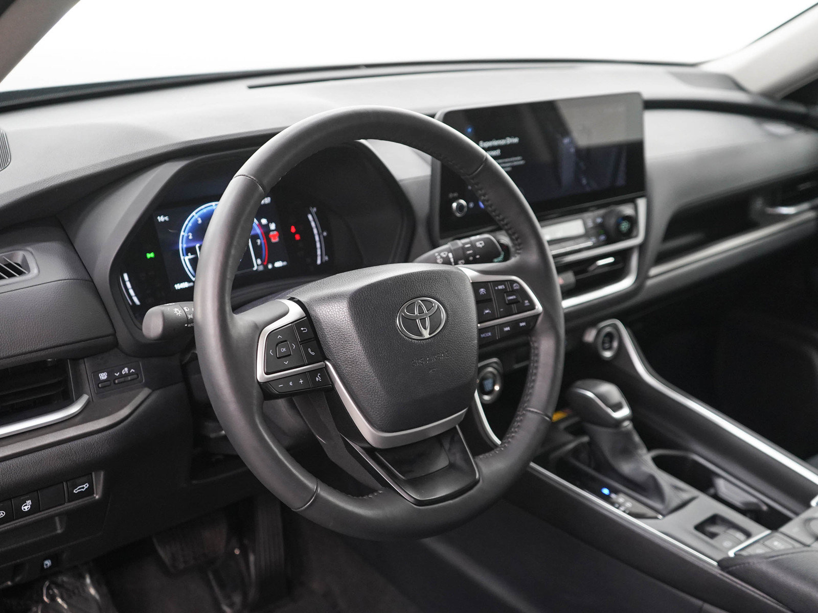 Used 2025 Toyota Grand Highlander AWD image 22