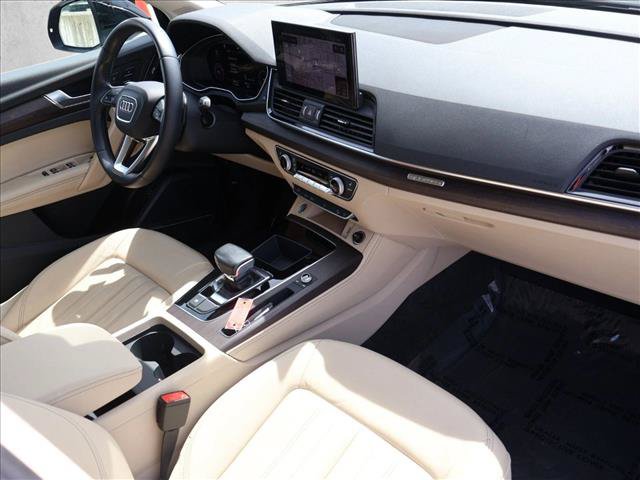 Used 2023 Audi Q5 2.0T Premium Plus w/ Premium Plus Package AWD/4WD image 29