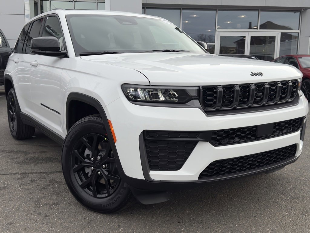 New 2026 Jeep Grand Cherokee Laredo
