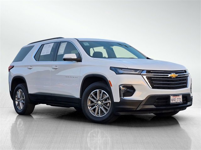 Used 2023 Chevrolet Traverse LT image 1