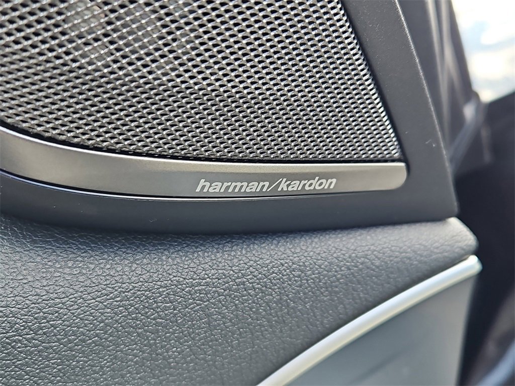 Used 2022 BMW 530i xDrive w/ Premium Package image 20