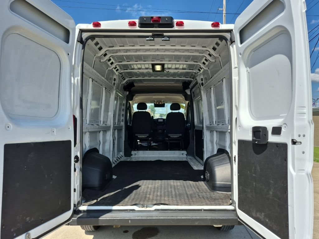 Used 2025 RAM ProMaster 2500 w/ Convenience Group FWD image 19