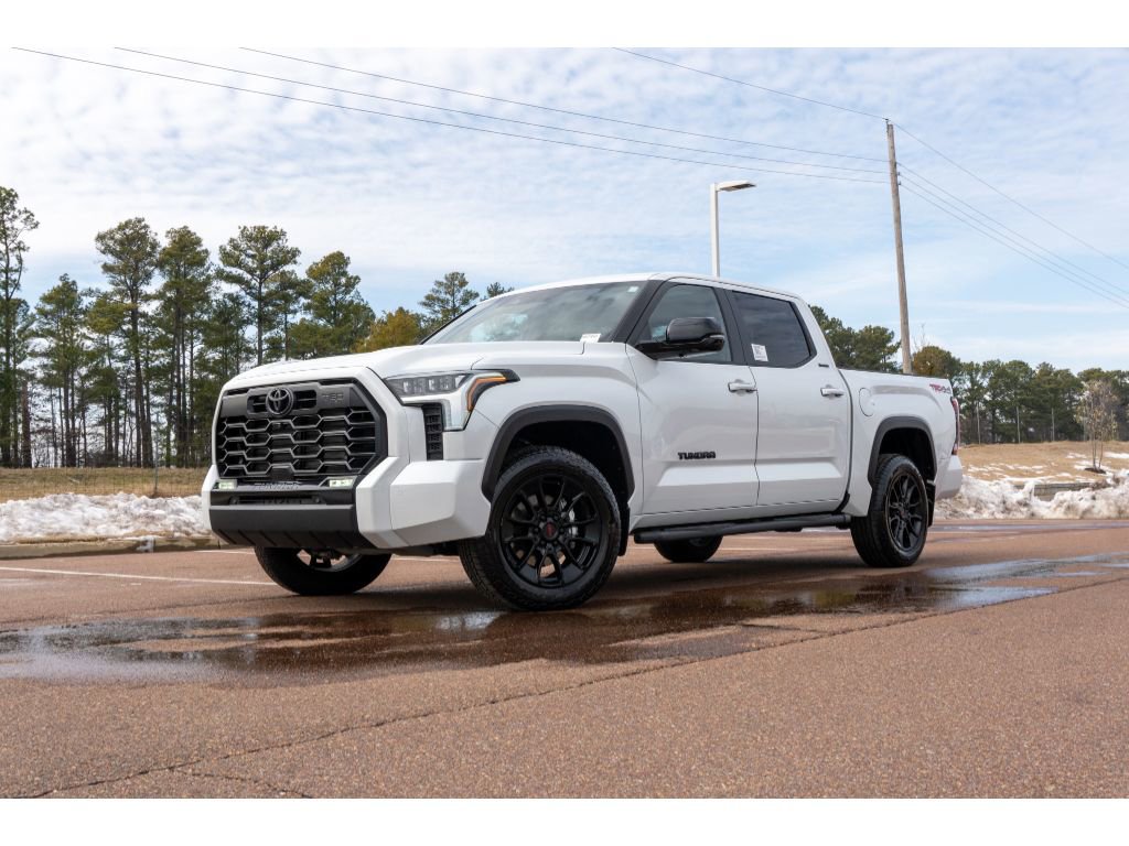 Used 2025 Toyota Tundra Limited image 1