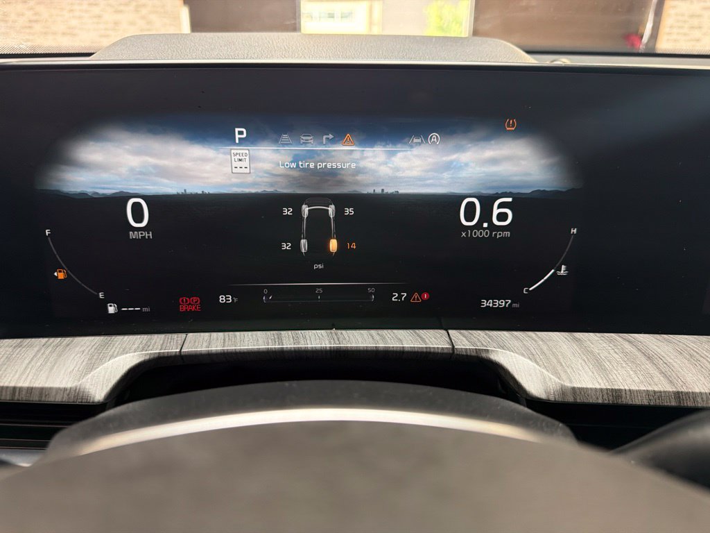 Used 2024 Kia Telluride SX FWD image 25