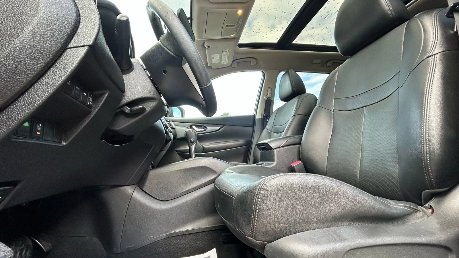 Used 2015 Nissan Rogue SL w/ SL Premium Package FWD image 9
