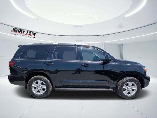 Used 2020 Toyota Sequoia SR5 w/ Premium Package AWD/4WD image 2