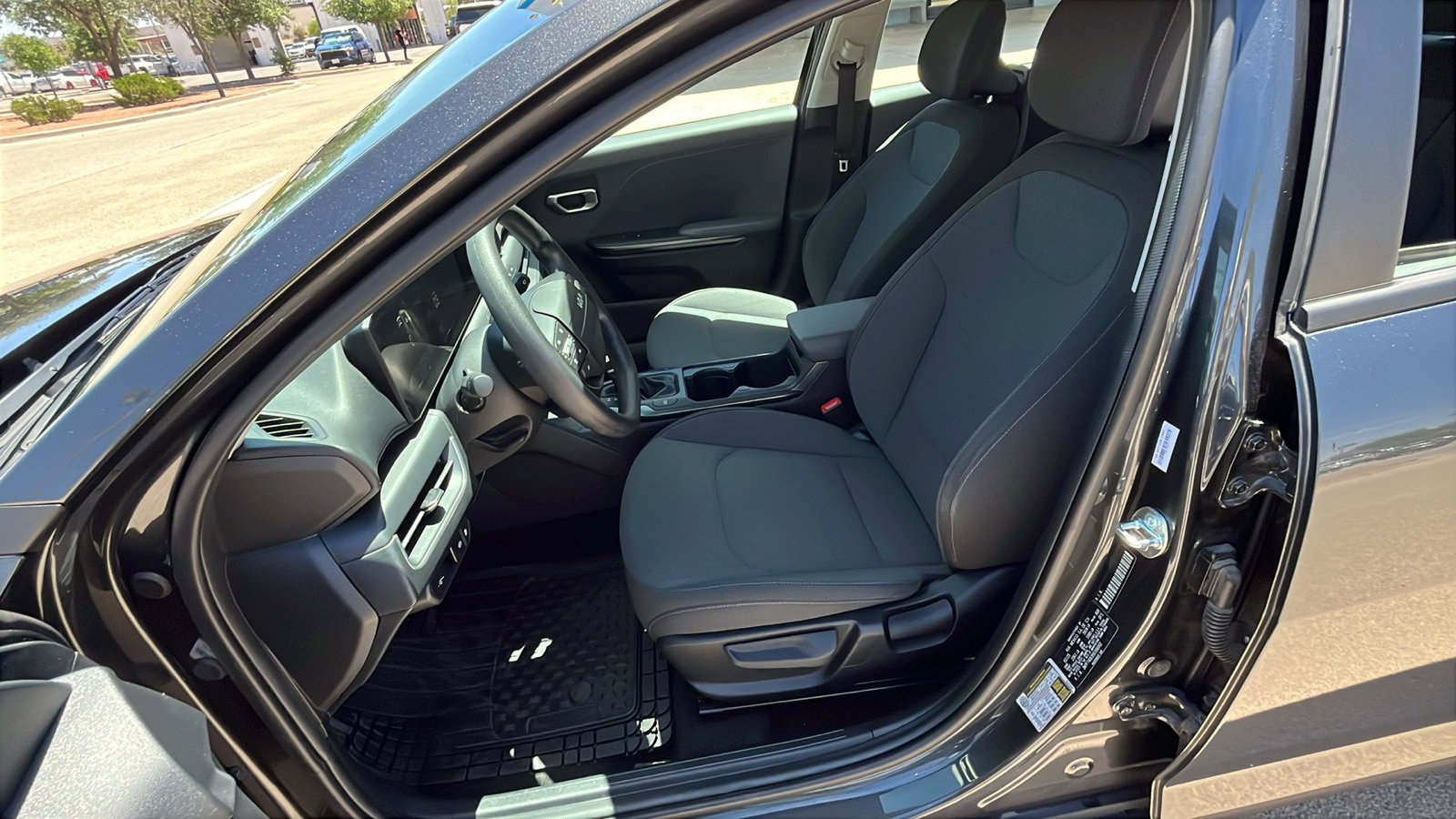 Used 2025 Kia K4 FWD image 10