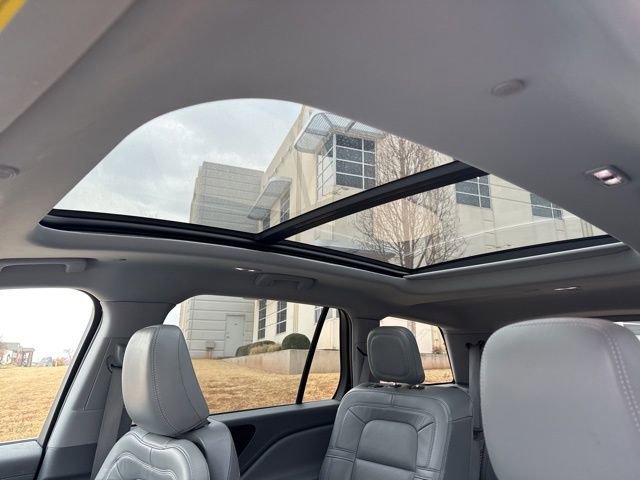 Used 2021 Lincoln Aviator Reserve w/ Equipment Group 201A image 10