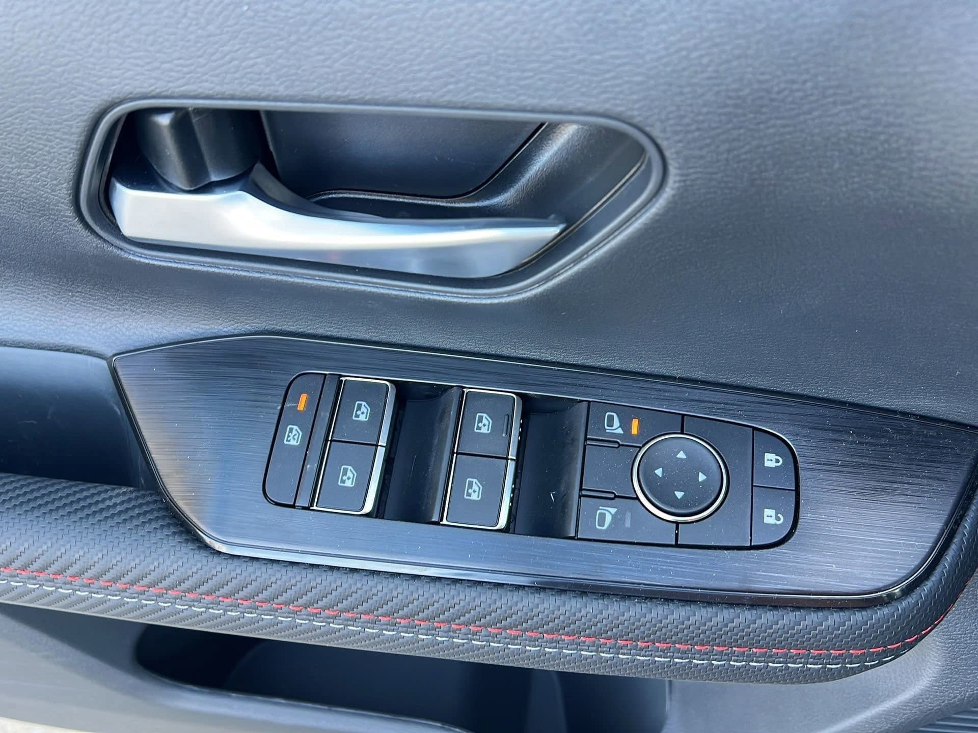 New 2026 Nissan Kicks SR w/ Cold Weather Package FWD image 27