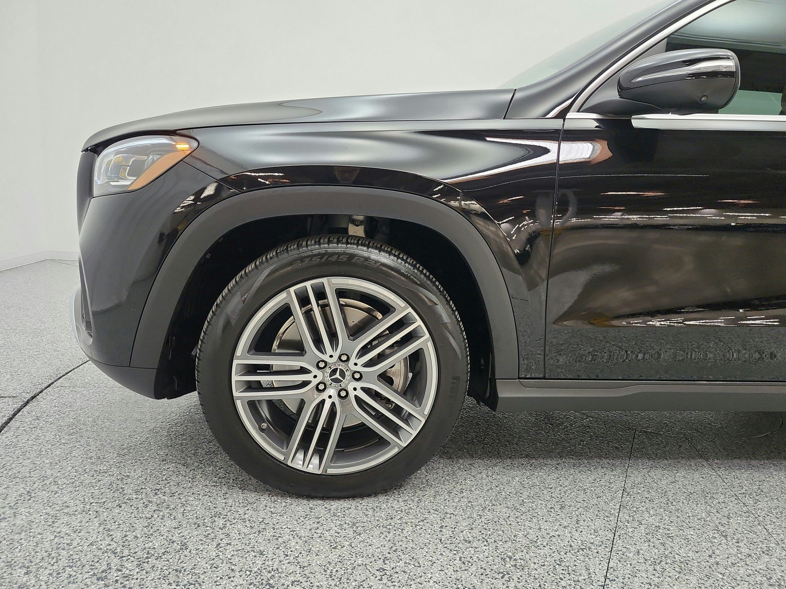 Certified 2026 Mercedes-Benz GLS 450 4MATIC image 22