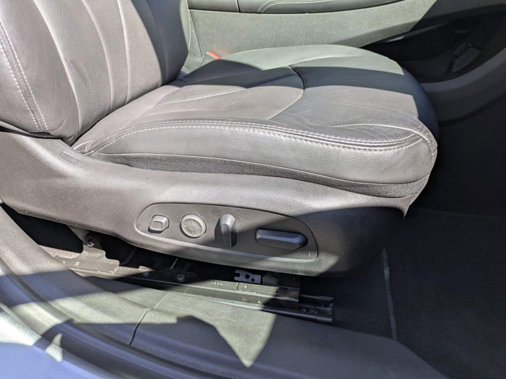 Used 2018 Buick LaCrosse Premium w/ Driver Confidence Package #2 AWD/4WD image 27