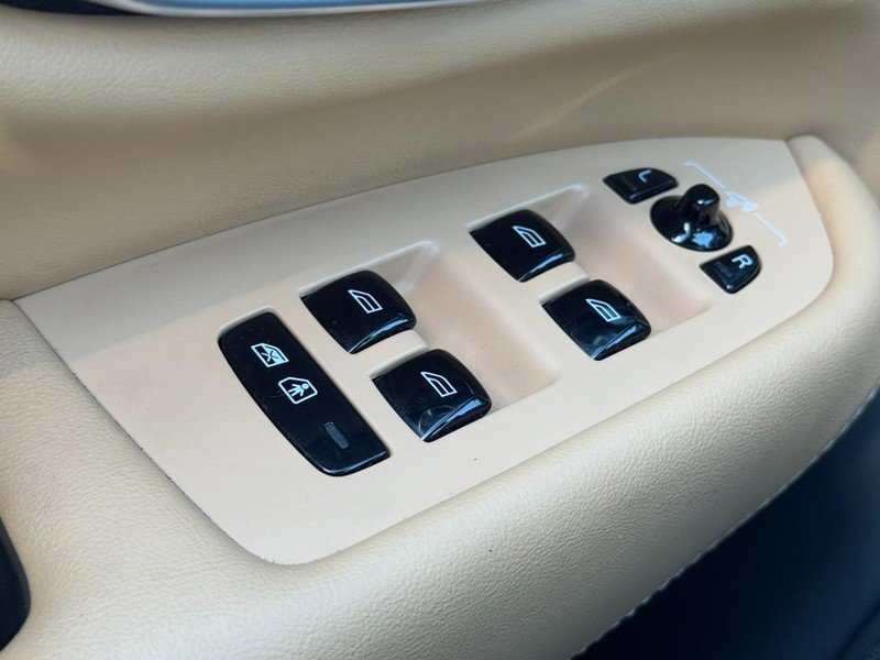 Certified 2024 Volvo XC90 T8 Ultimate w/ Lounge Package image 23