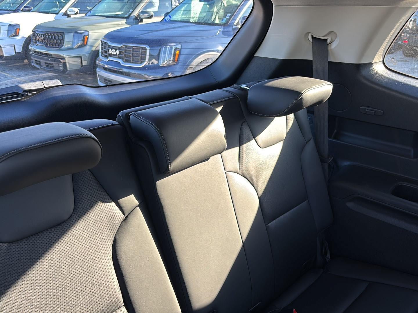 Certified 2025 Kia Telluride S FWD image 24