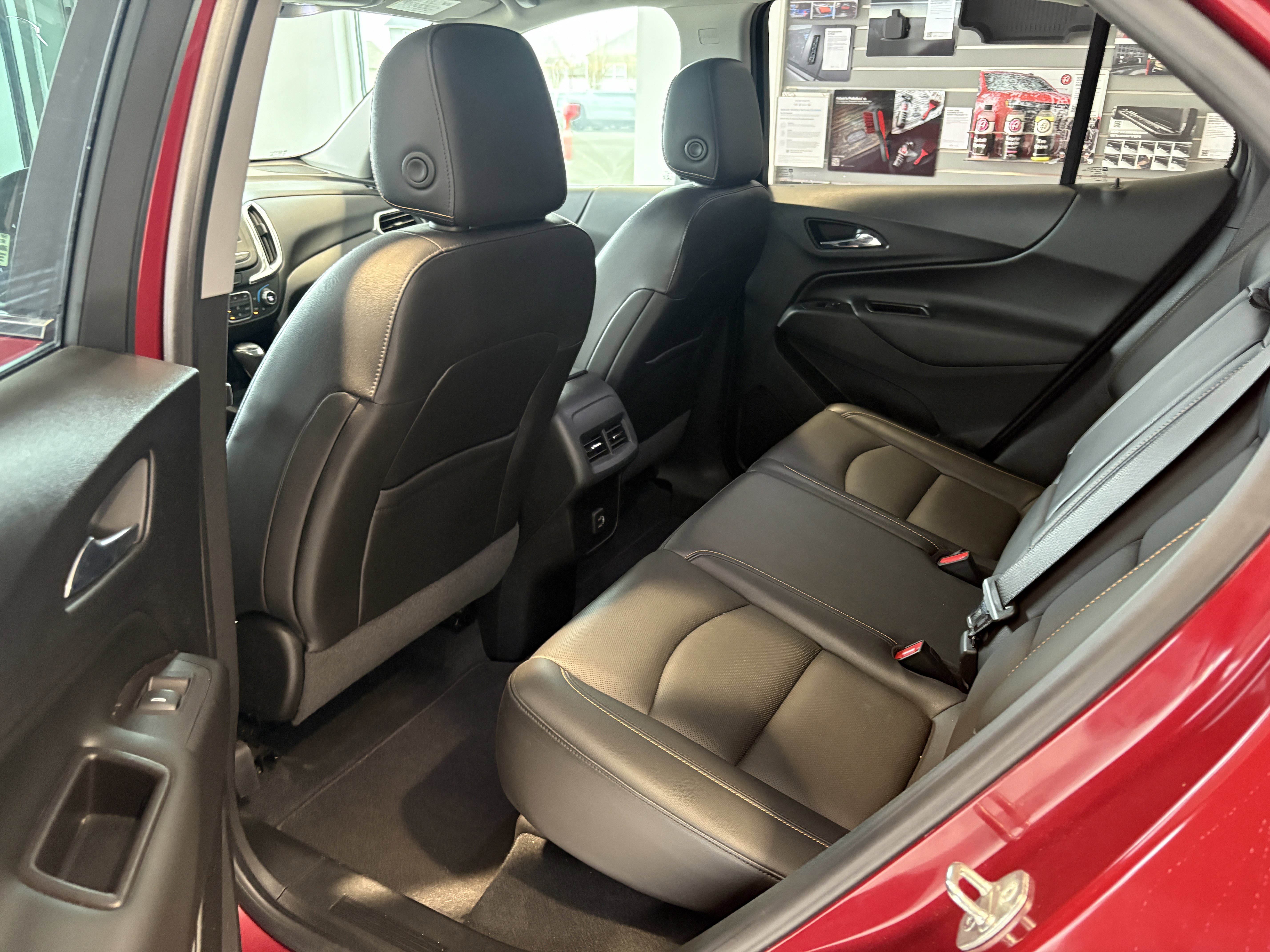 Used 2021 Chevrolet Equinox LT image 16