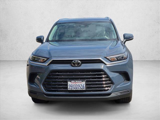Used 2024 Toyota Grand Highlander AWD image 2