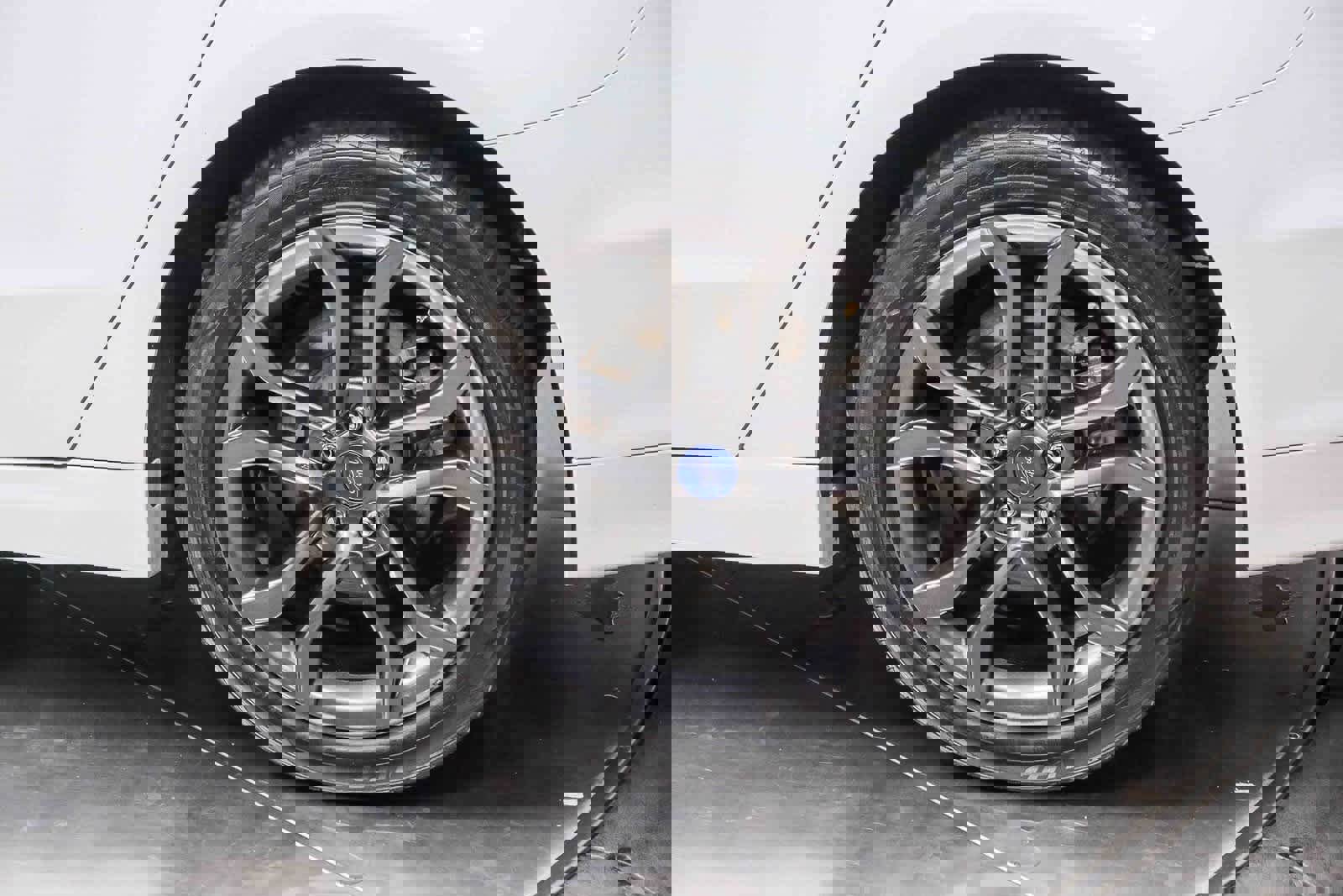 Used 2018 Ford Fusion SE w/ Equipment Group 201A image 9