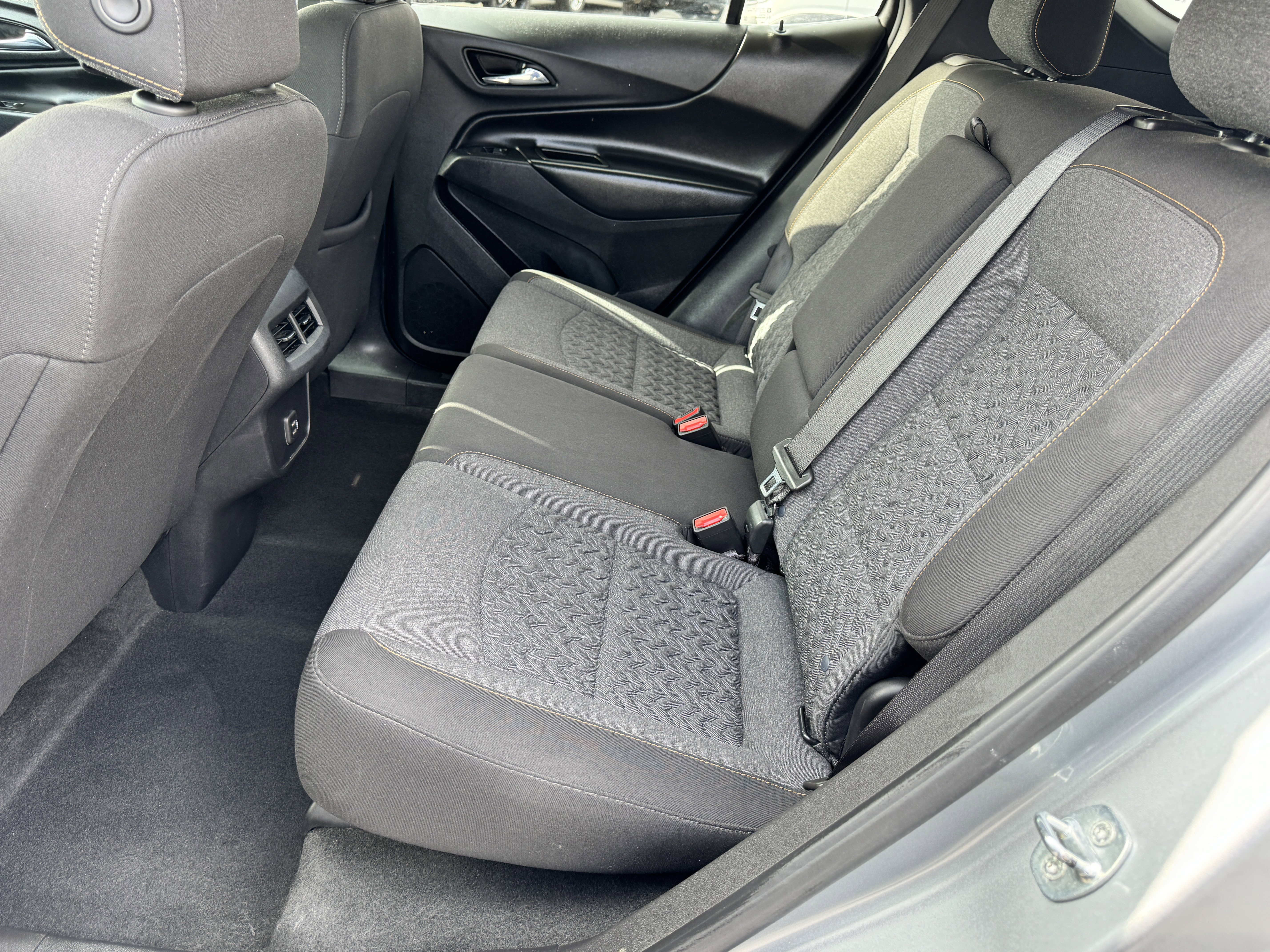 Used 2023 Chevrolet Equinox LT AWD/4WD image 32