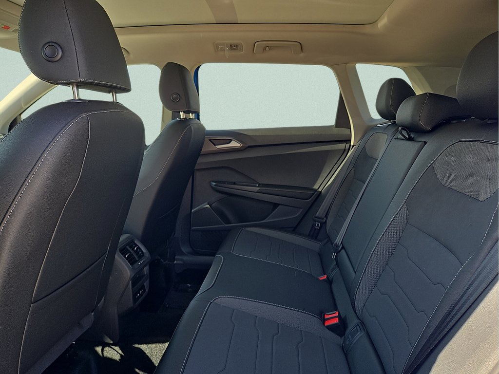 New 2026 Volkswagen Taos SE FWD image 11