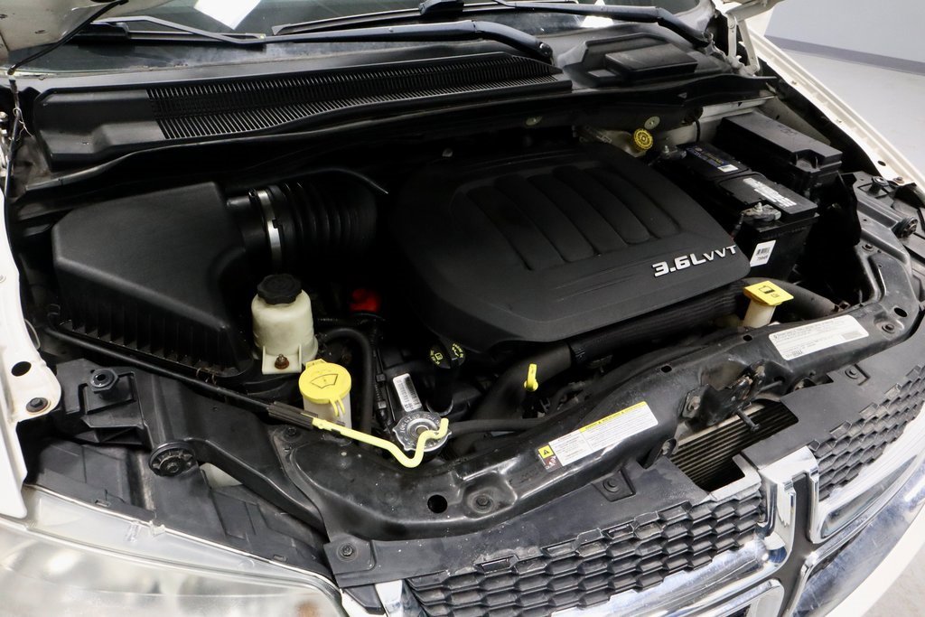 Used 2012 Dodge Grand Caravan SE image 14