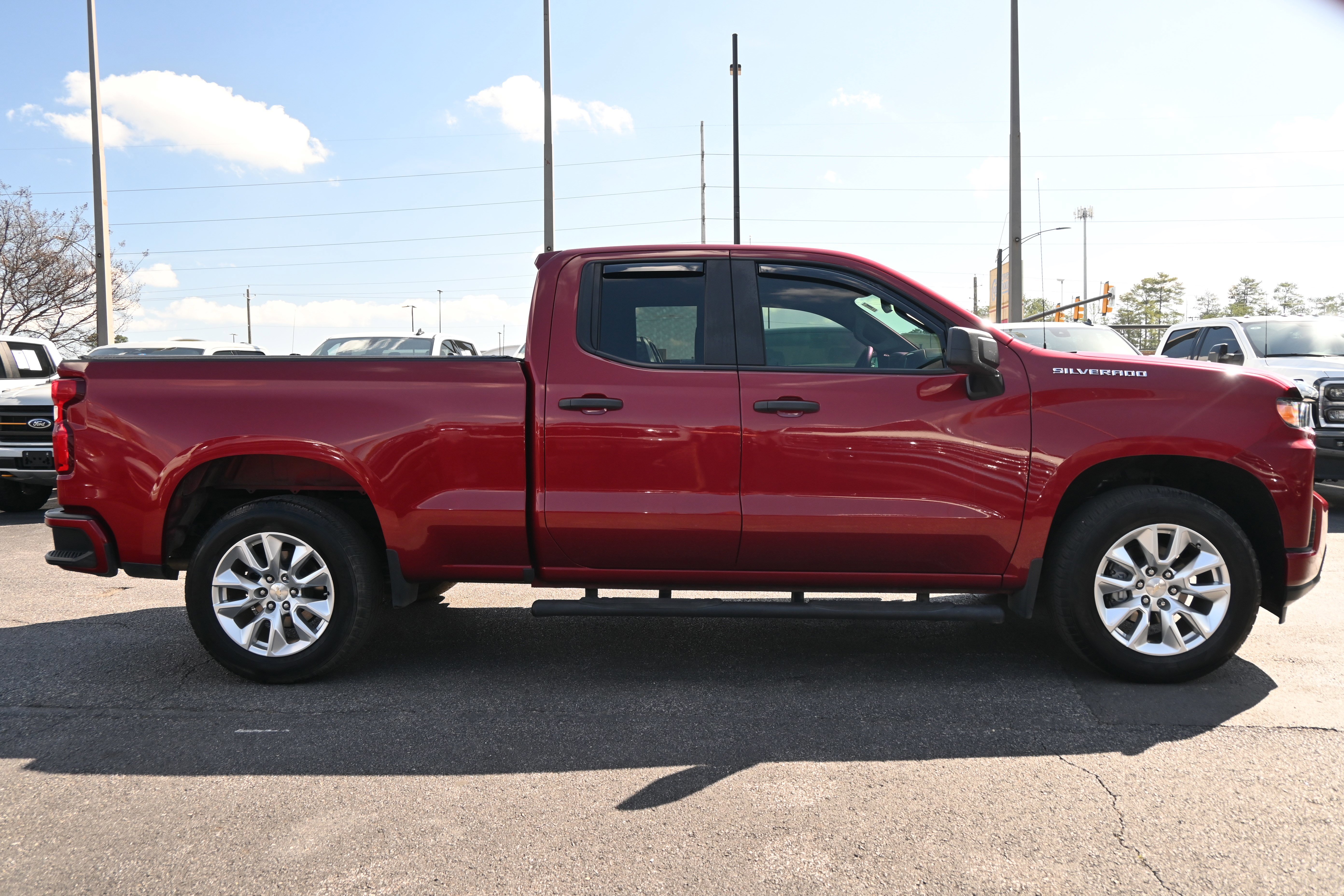 Used 2020 Chevrolet Silverado 1500 Custom w/ Custom Value Package image 16