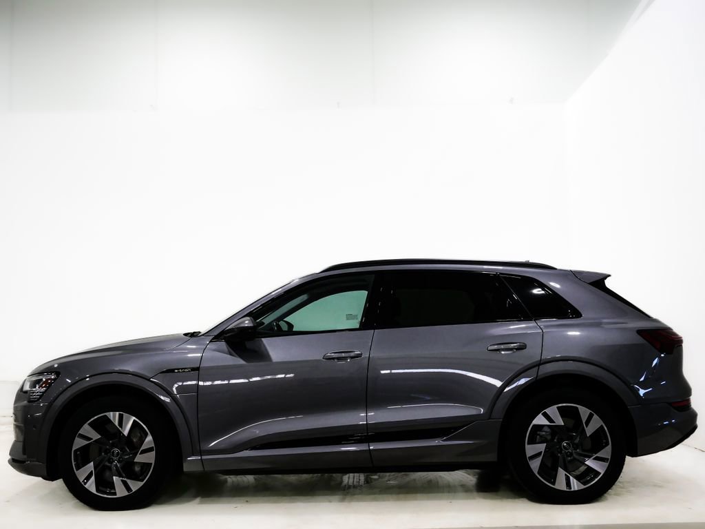Used 2023 Audi e-tron Premium w/ Convenience Plus Package AWD/4WD image 6