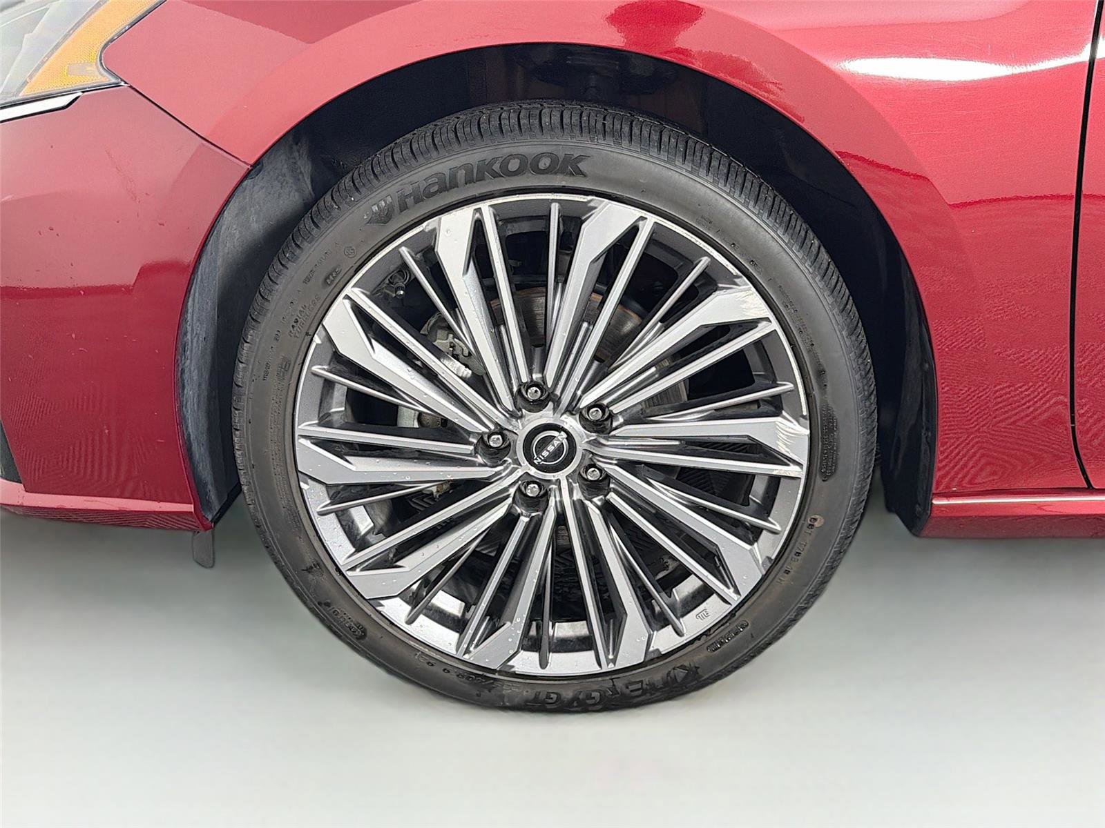 Used 2025 Nissan Altima 2.5 SL image 31