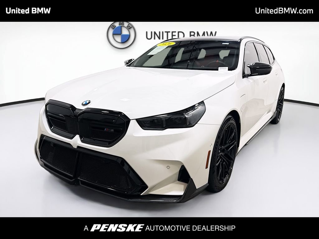 Used 2026 BMW M5 Touring AWD/4WD image 1
