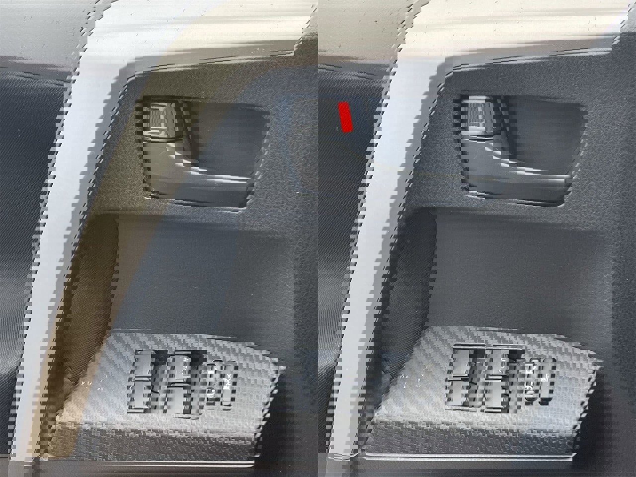 Used 2015 Toyota RAV4 LE image 20