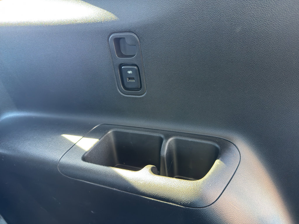 Used 2019 Chevrolet Traverse LT image 16