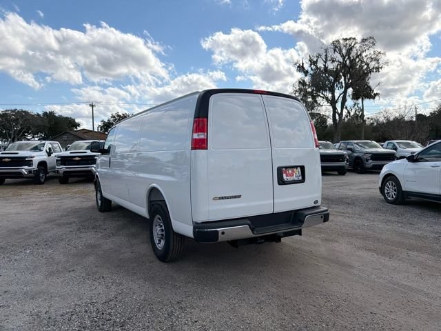 New 2026 Chevrolet Express 3500 Extended w/ Driver Convenience Package RWD image 10