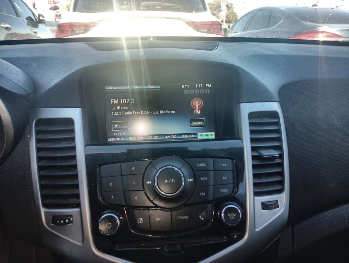Used 2016 Chevrolet Cruze LT FWD image 7