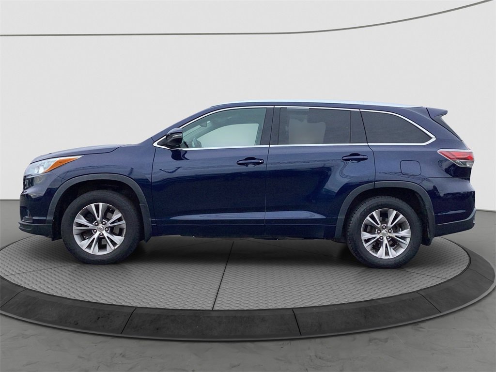 Used 2015 Toyota Highlander XLE image 3