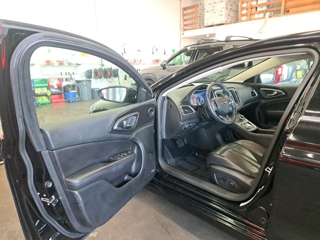 Used 2015 Chrysler 200 C w/ Navigation & Sound Group I image 10