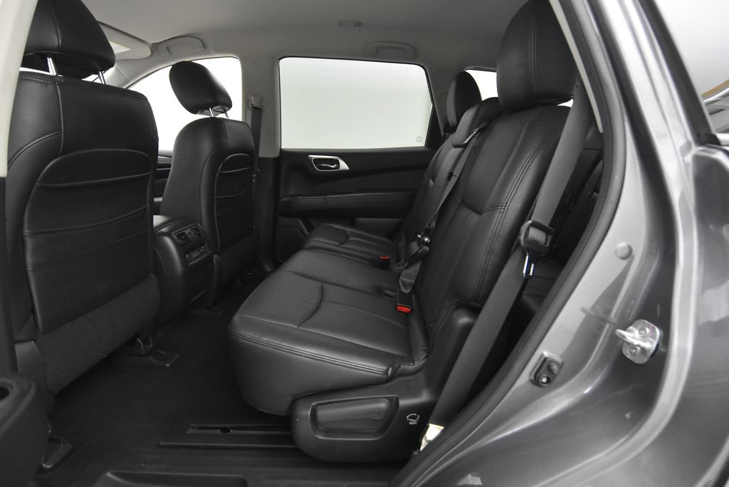 Used 2017 Nissan Pathfinder SV AWD/4WD image 26