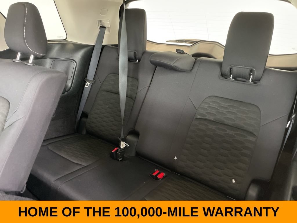 Used 2025 Nissan Pathfinder SV AWD/4WD image 19