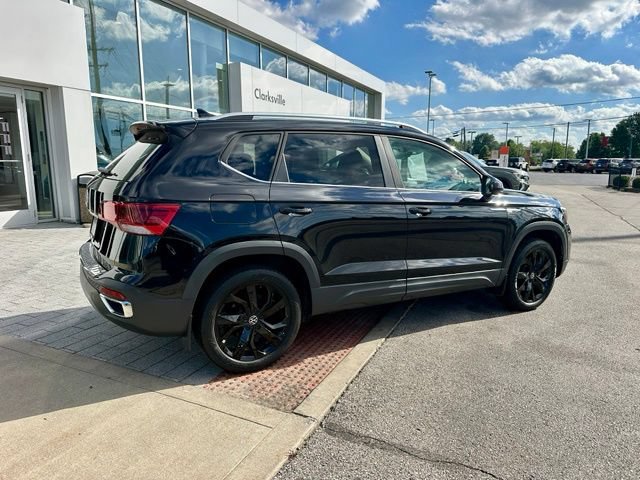 Certified 2022 Volkswagen Taos SE FWD image 7