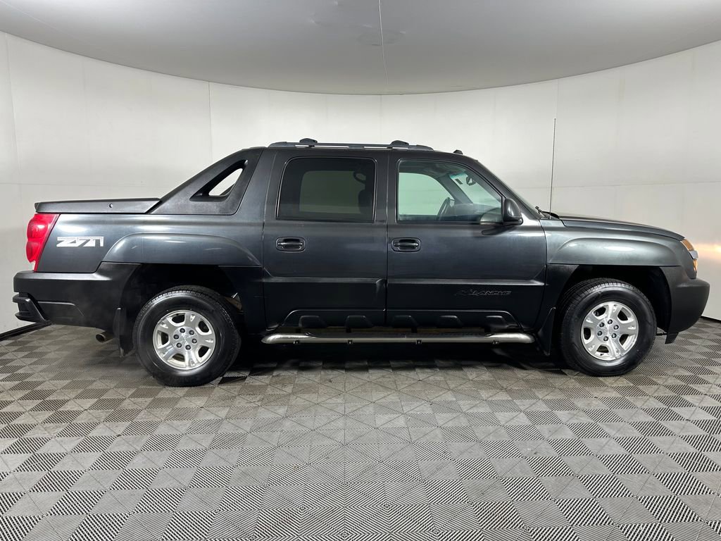 Used 2004 Chevrolet Avalanche Z71 w/ Sun And Sound Package AWD/4WD image 6