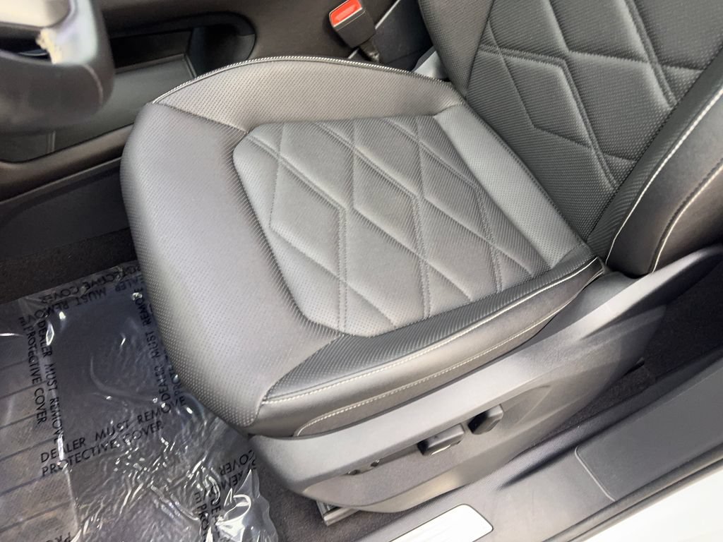 Used 2025 Volkswagen Atlas SE FWD image 29