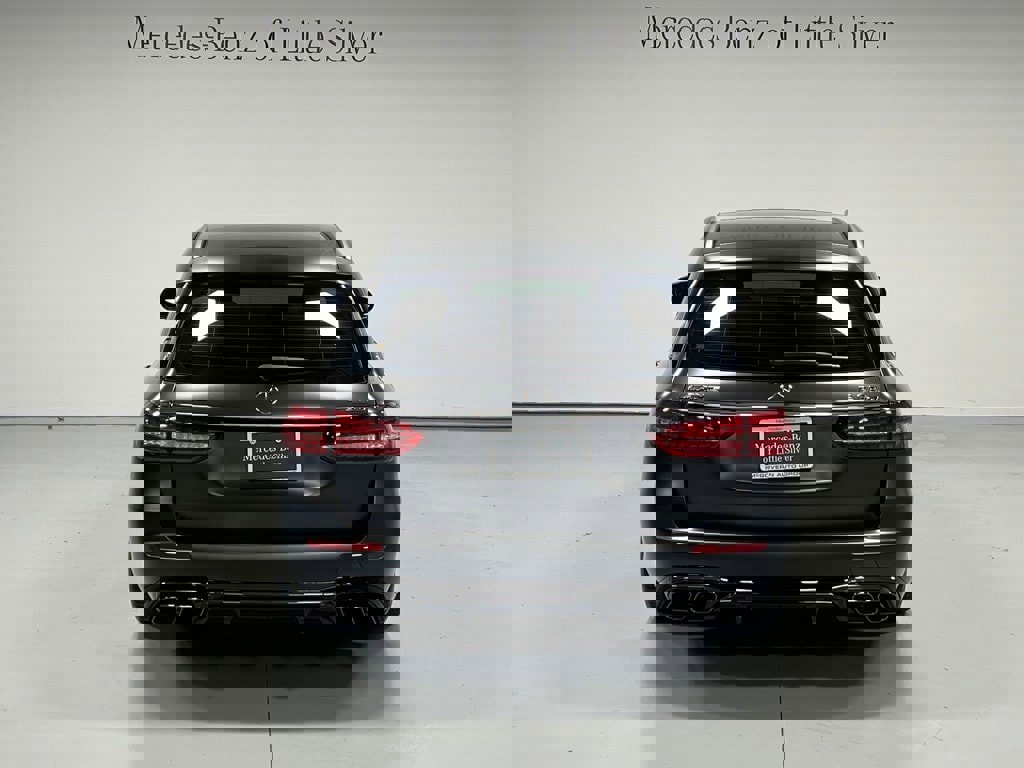 Used 2023 Mercedes-Benz E 63 AMG S image 4