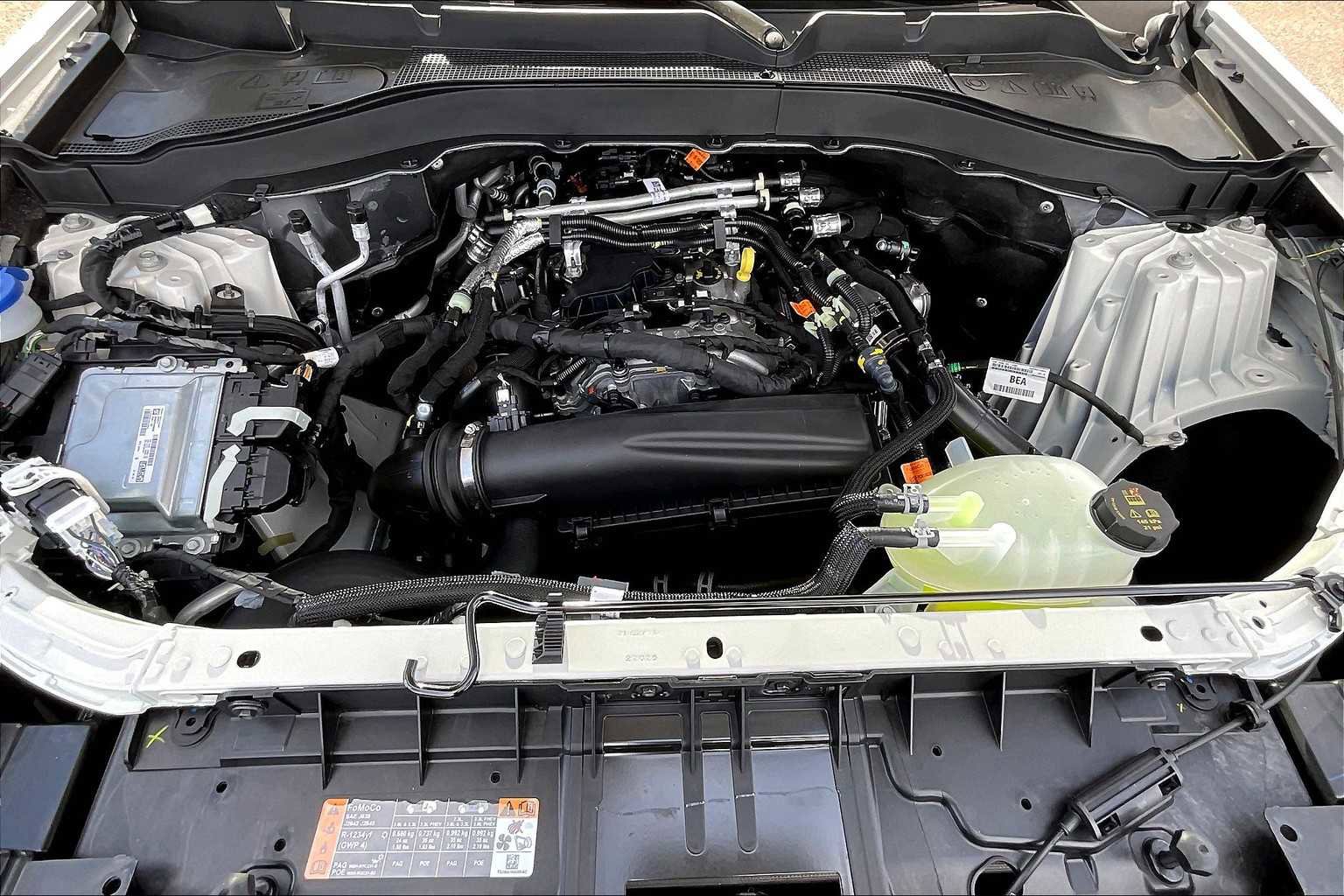 New 2025 Ford Explorer Active w/ Active Comfort Package image 15