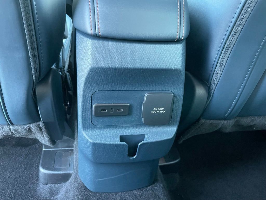 Used 2025 Ford Maverick Lariat w/ 4K Tow Package image 57