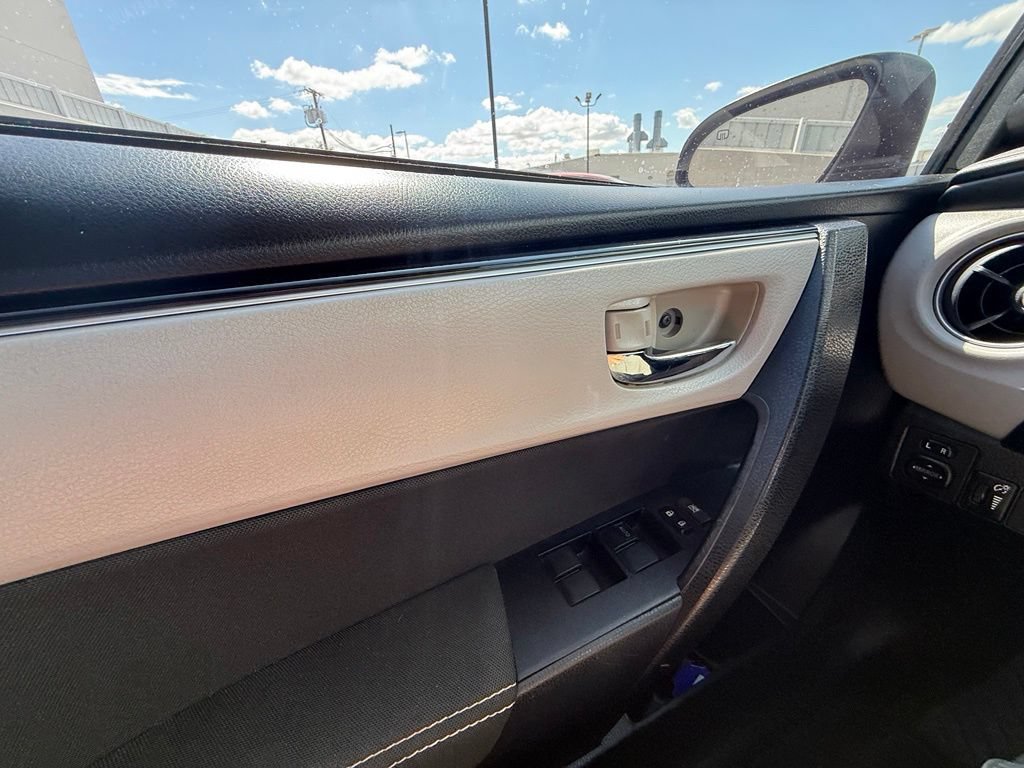 Used 2017 Toyota Corolla LE FWD image 14