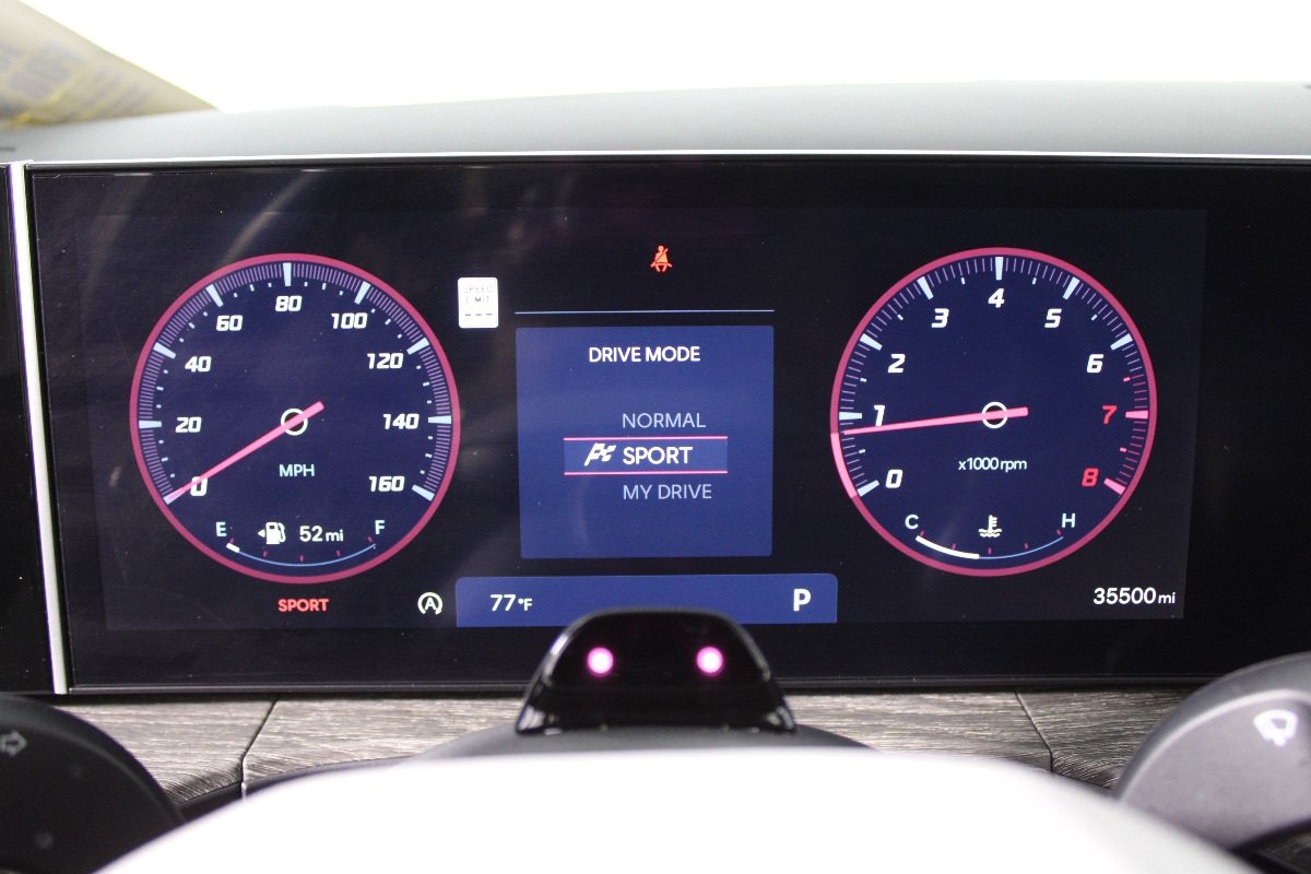 Used 2025 Hyundai Santa Fe Calligraphy FWD image 40