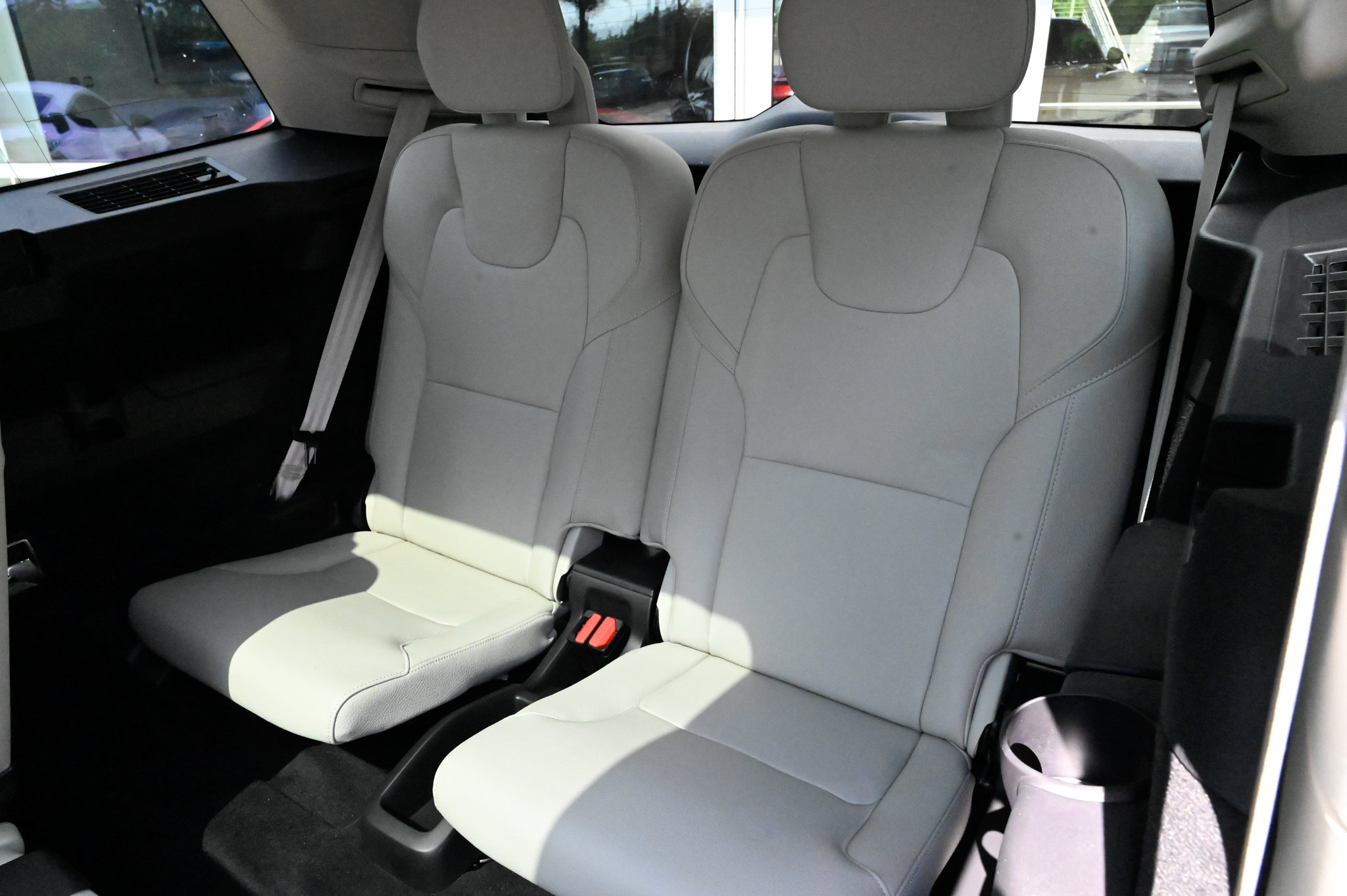Used 2023 Volvo XC90 B6 Plus AWD/4WD image 33