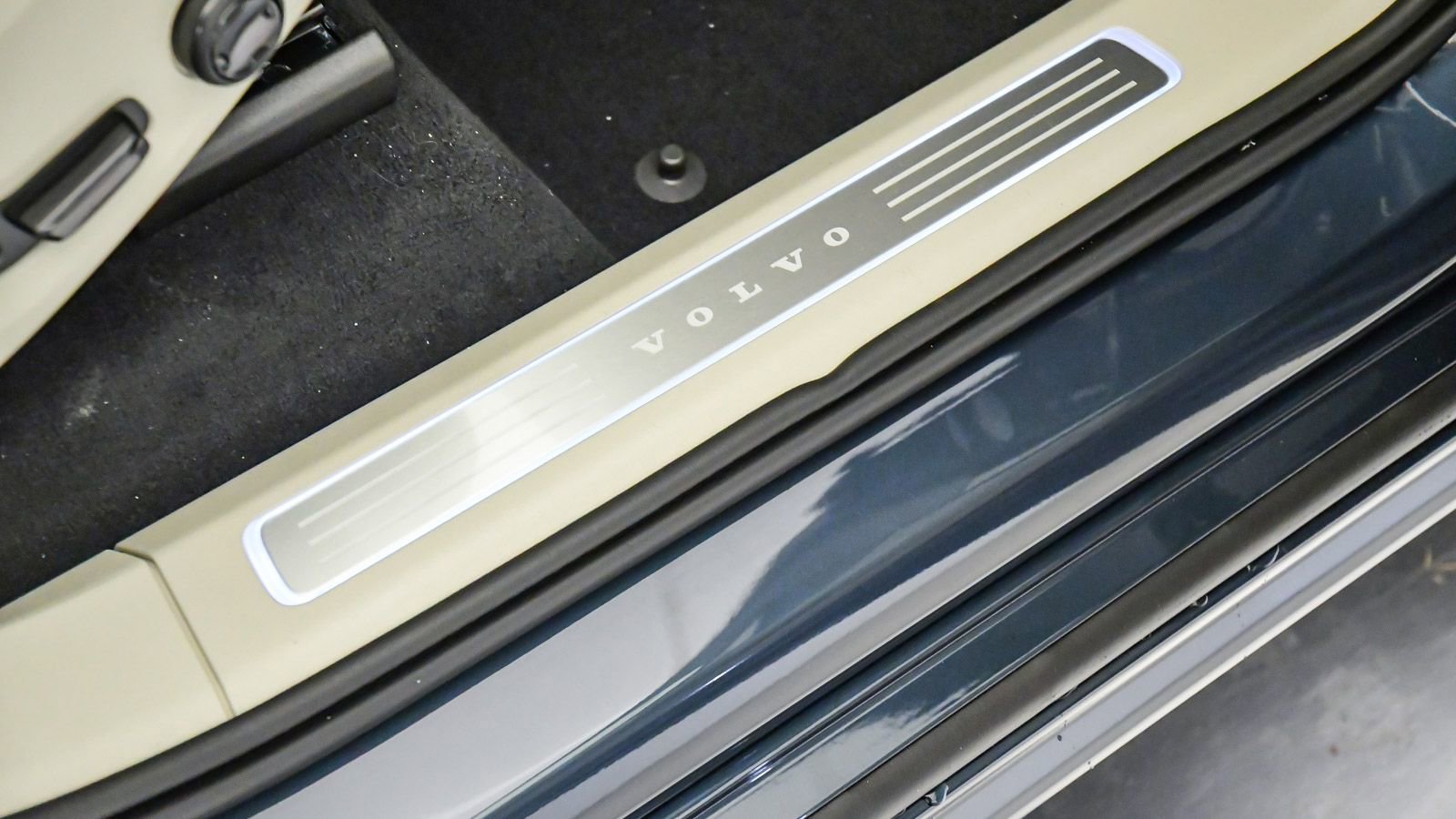 New 2026 Volvo XC90 T8 Ultra w/ Protection Package image 18