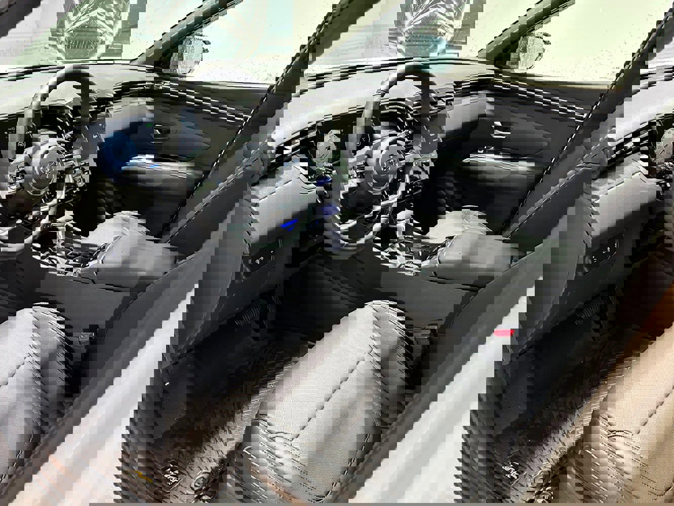 Used 2024 Hyundai Santa Cruz Limited image 10