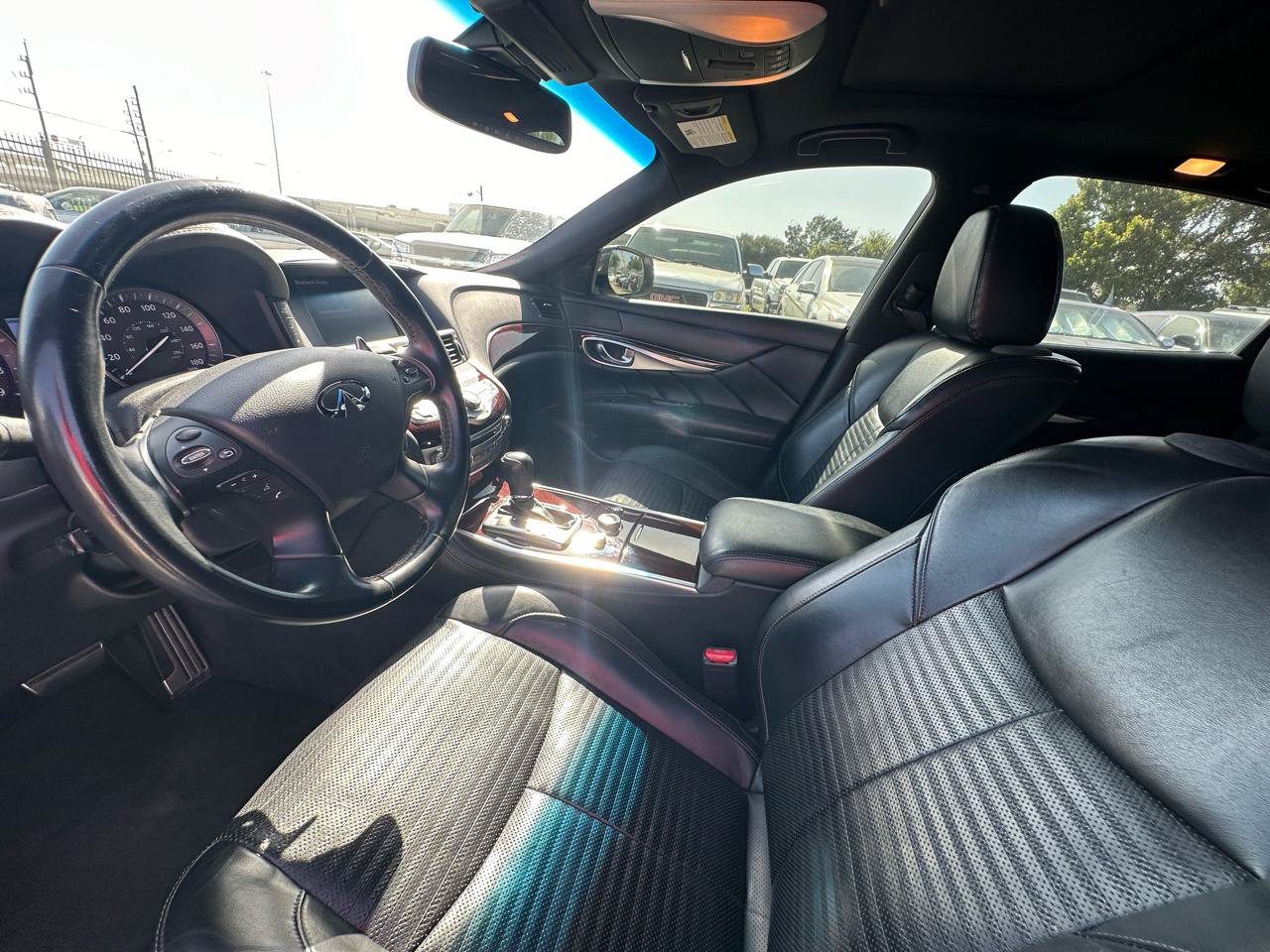 Used 2015 INFINITI Q70 5.6 w/ Sport Package RWD image 26