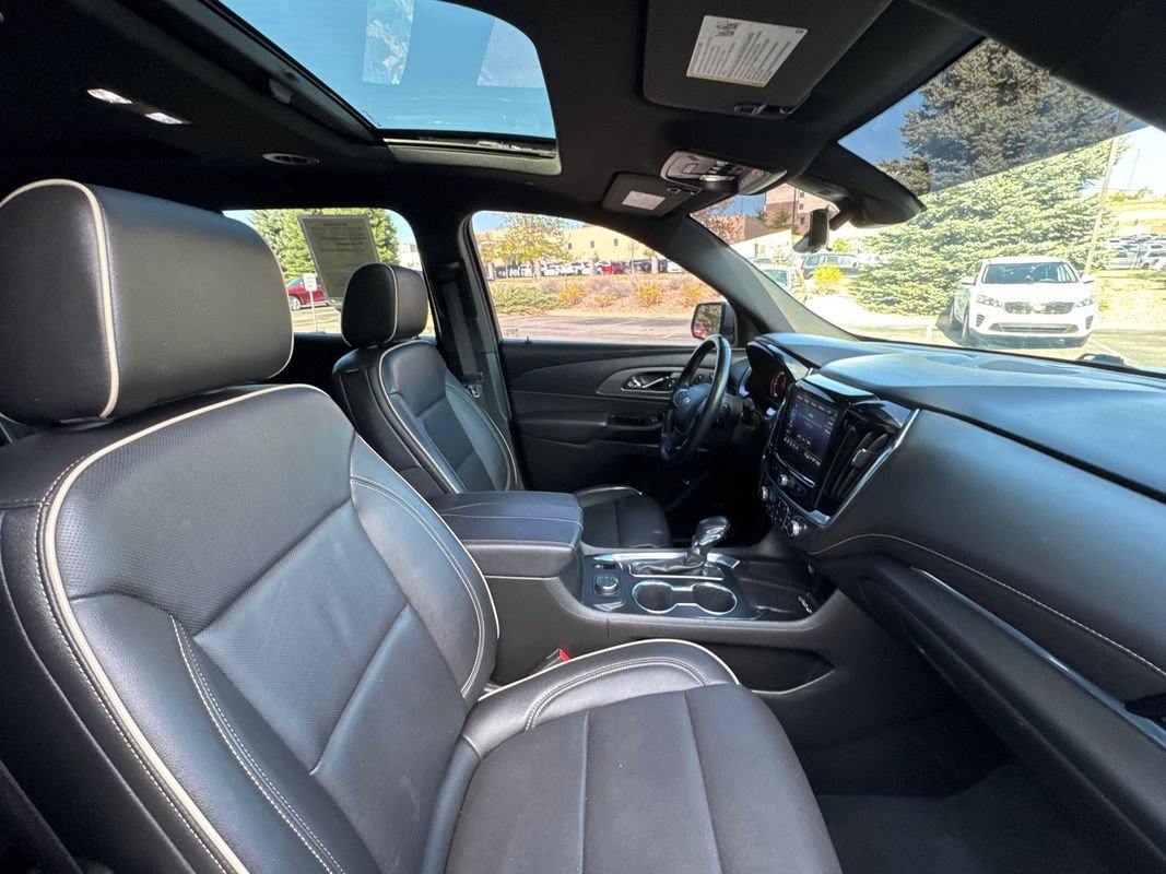Used 2023 Chevrolet Traverse Premier AWD/4WD image 18