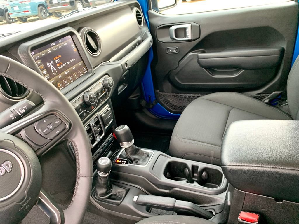 Used 2023 Jeep Gladiator Sport AWD/4WD image 38