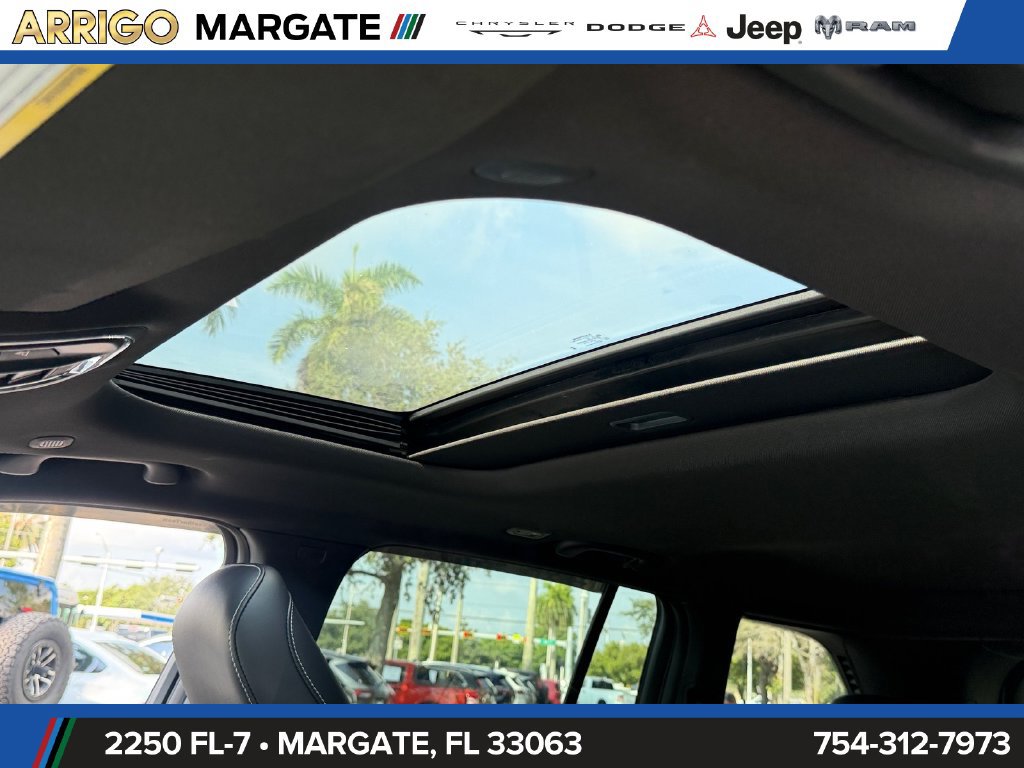 Used 2024 Jeep Grand Cherokee Altitude RWD image 20